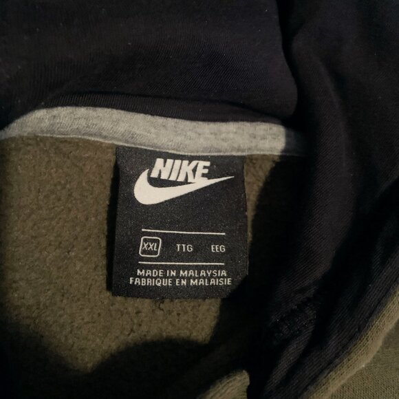 Nike Graphic Pullover Hoodie - Picture 3 of 4